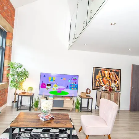 Charming 2-bedroom In With Views Apartamento *