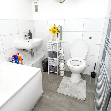 Charming 2-bedroom In With Views Apartamento *
