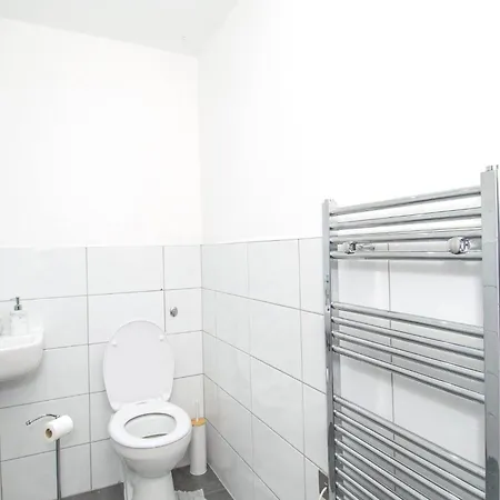 Charming 2-bedroom In With Views Apartamento *