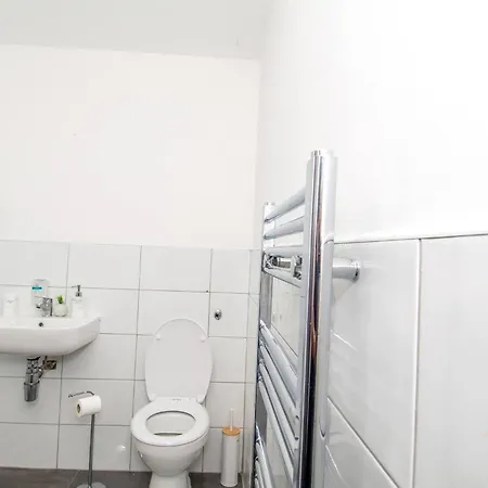 Charming 2-bedroom In With Views