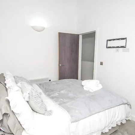 Apartamento Charming 2-bedroom In With Views