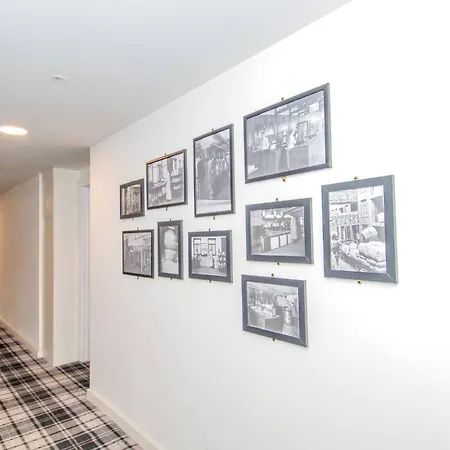 Charming 2-bedroom In With Views Bradford (West Yorkshire)